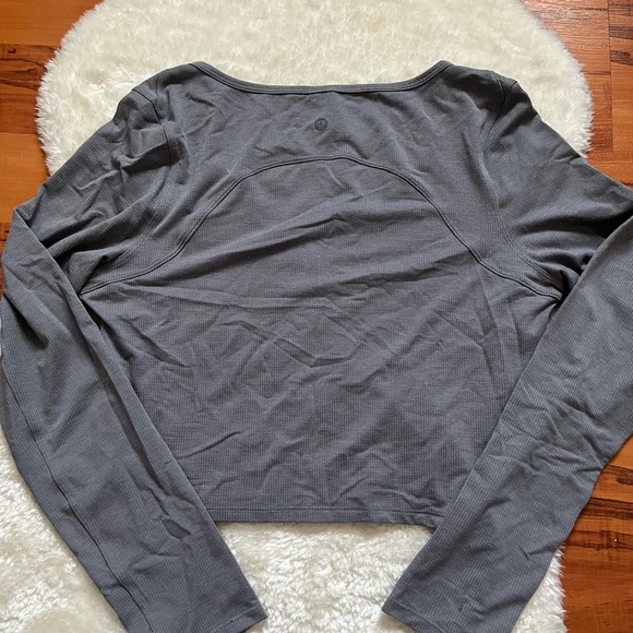 LULULEMON | Henley Long Sleeve - Picture 4 of 4